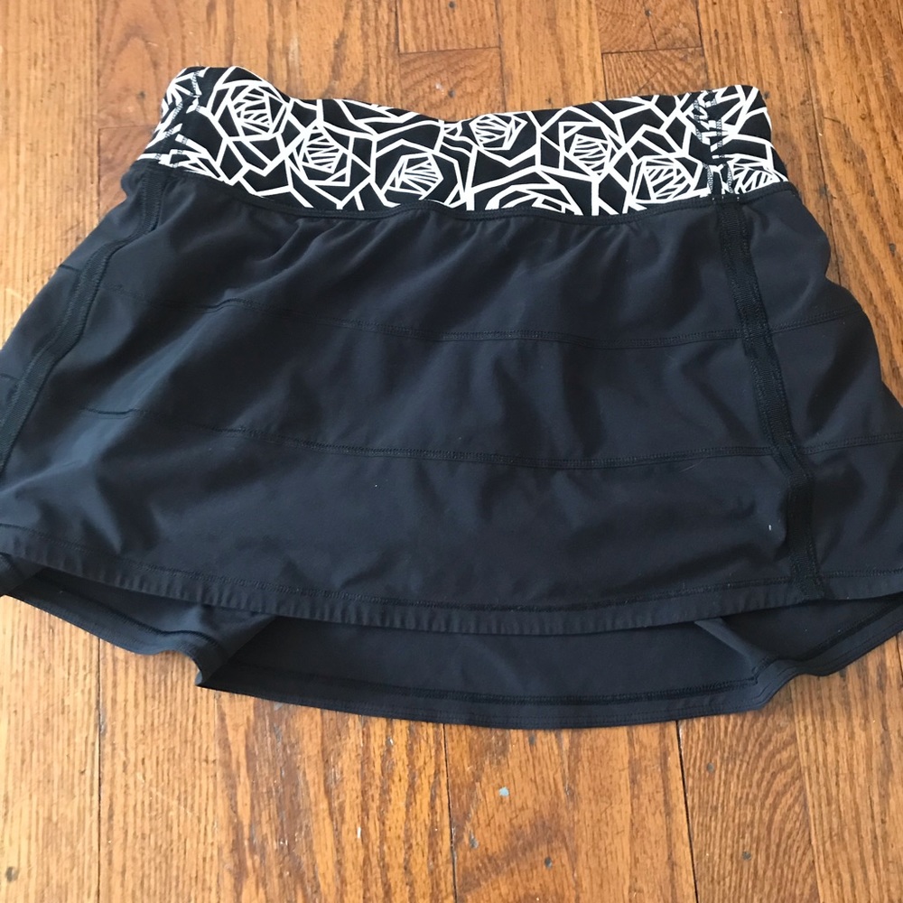 LULEMON TENNIS SKIRT SIZE 4